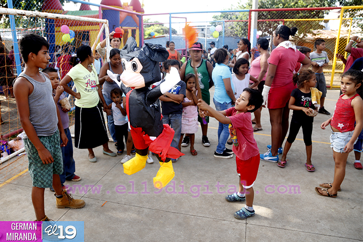Continúan celebrando en parques de Managua el Día del Estudiante