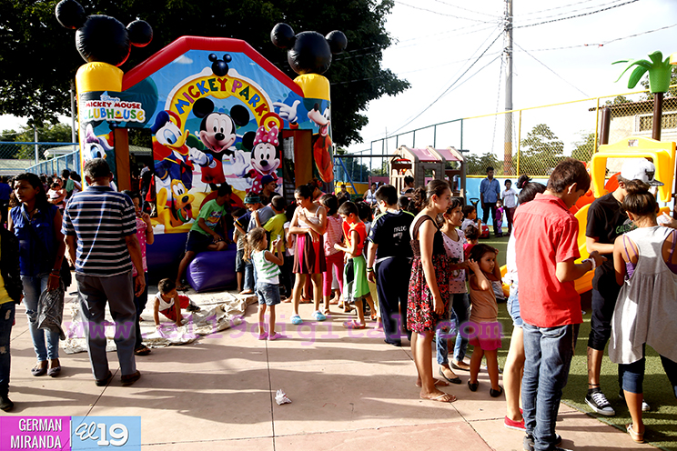 Continúan celebrando en parques de Managua el Día del Estudiante