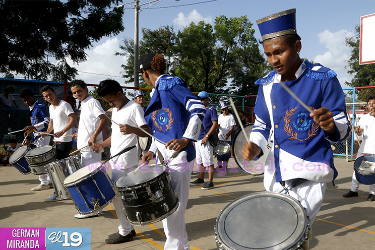 Continúan celebrando en parques de Managua el Día del Estudiante