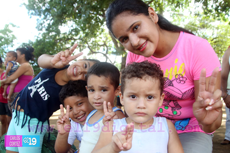 Capitalinos celebran con alegría y compromiso el Día de los Estudiantes