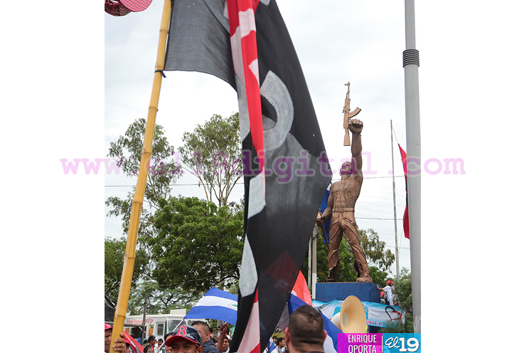 Familias nicaragüenses festejan las victorias alcanzadas con la Revolución Sandinista