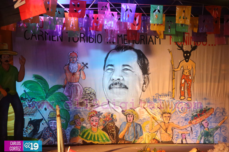 Familias celebran alegres vigilias en víspera del 19 de Julio