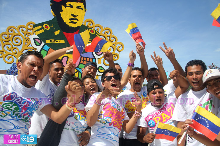 Homenaje a Chávez