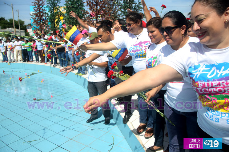Homenaje a Chávez