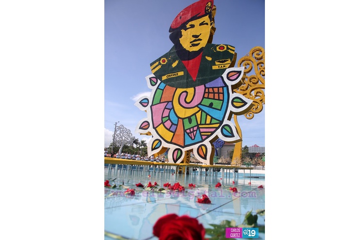 Homenaje a Chávez