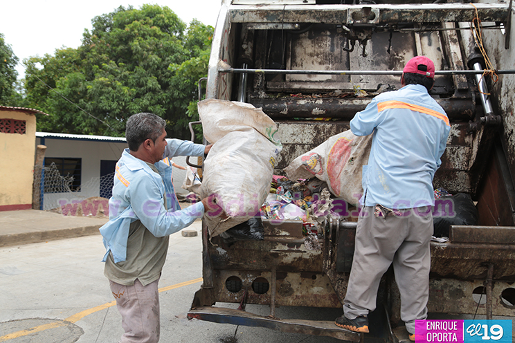 Contin&uacute;a campa&ntilde;a para mantener los barrios limpios en Managua