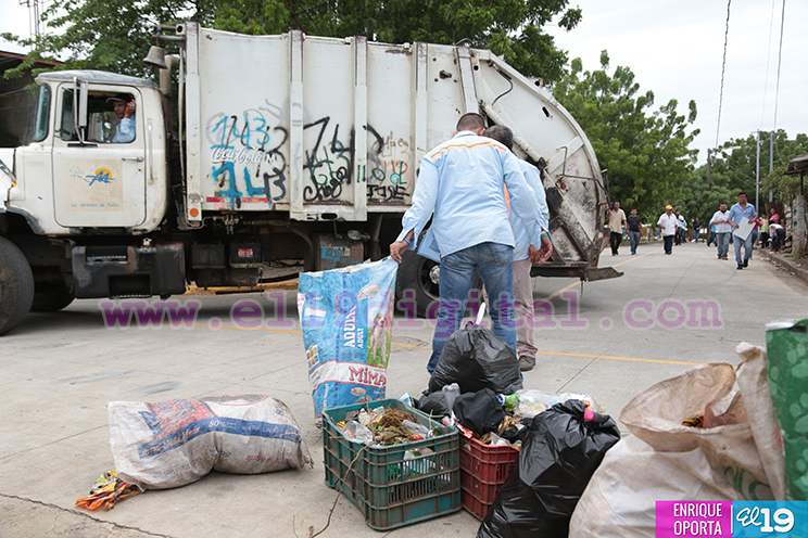 Contin&uacute;a campa&ntilde;a para mantener los barrios limpios en Managua