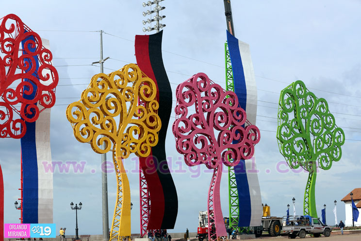 Preparativos en Plaza La Fe para celebrar el 19 de julio
