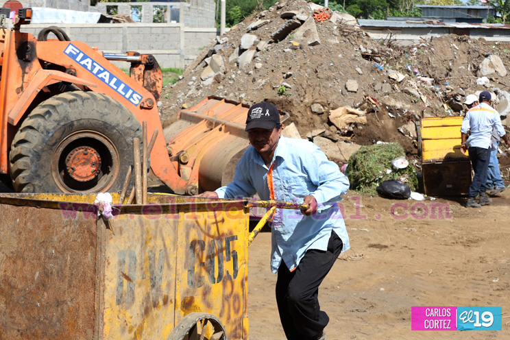 Alcald&iacute;a de Managua desarrolla jornada de limpieza en el Cementerio Milagro de Dios
