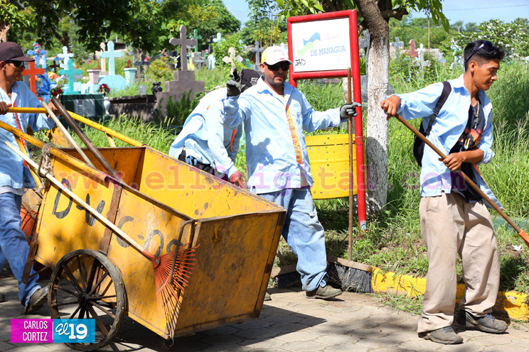 Alcald&iacute;a de Managua desarrolla jornada de limpieza en el Cementerio Milagro de Dios