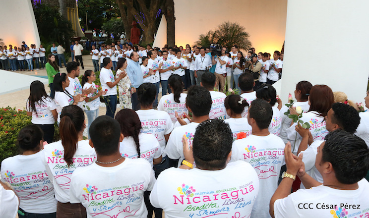 Daniel y Rosario rinden homenaje al Comandante Carlos Fonseca en su 80 Natalicio