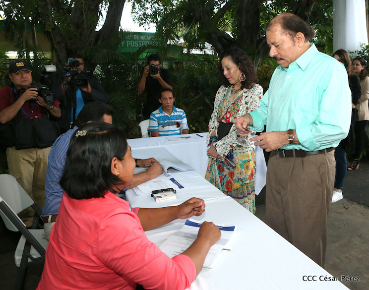 Daniel y Rosario participan del proceso de verificaci&oacute;n ciudadana en Nicaragua