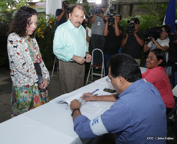 Daniel y Rosario participan del proceso de verificaci&oacute;n ciudadana en Nicaragua