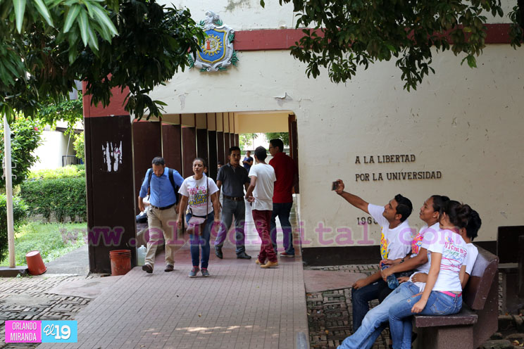 Carlos Fonseca vive en los deseos de más y mejor educación en Nicaragua
