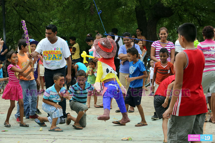 Carlos Fonseca vive en los deseos de más y mejor educación en Nicaragua