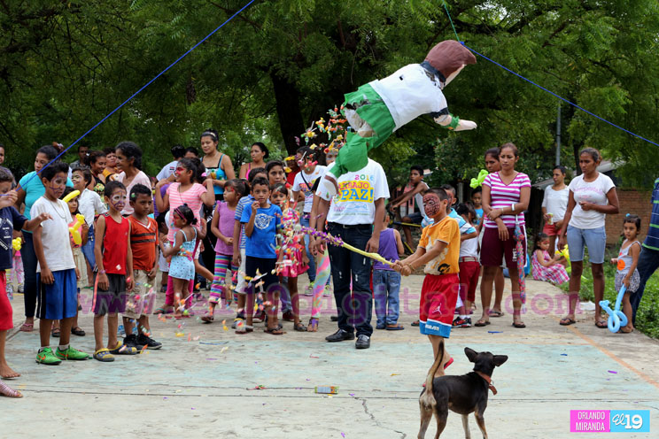 Carlos Fonseca vive en los deseos de más y mejor educación en Nicaragua