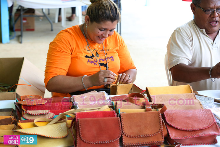 Parque de Ferias dedic&oacute; espacio a la Zapater&iacute;a, Talabarter&iacute;a y Costura Nicarag&uuml;ense