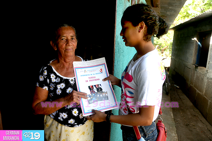 Títulos de propiedad llevan tranquilidad a las familias nicaragüenses