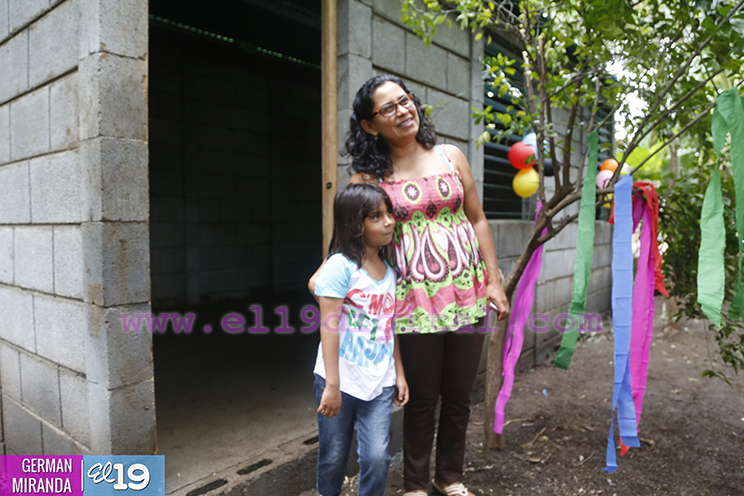 Buen Gobierno entrega de m&oacute;dulos habitacionales a familias de Valle Gothel de Nindir&iacute;
