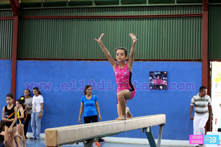 Ni&ntilde;as se preparan para representar a Nicaragua en Juegos Escolares Centroamericanos