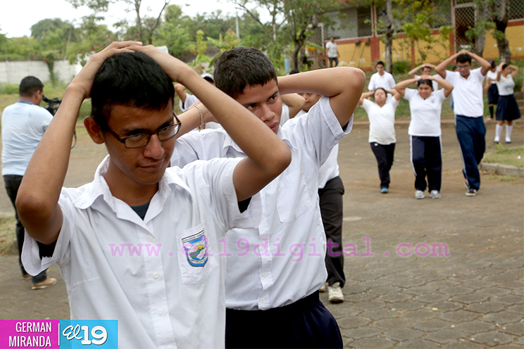 Realizan ejercicios de prevenci&oacute;n ante desastres en centros educativos del pa&iacute;s