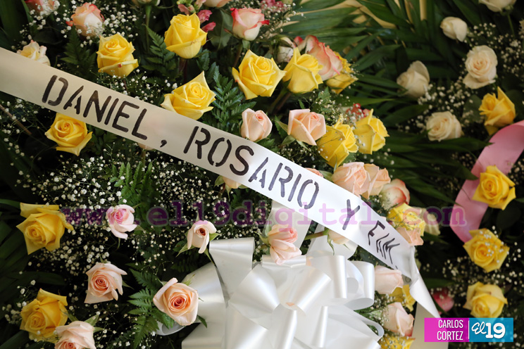 Familiares y amigos dan el &uacute;ltimo adi&oacute;s al periodista Marcio Vargas