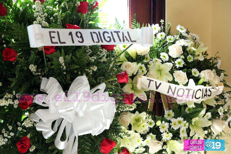 Familiares y amigos dan el &uacute;ltimo adi&oacute;s al periodista Marcio Vargas