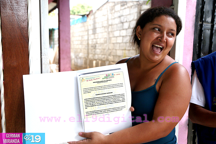 Contin&uacute;a jornada de titulaci&oacute;n en honor a las madres nicarag&uuml;enses