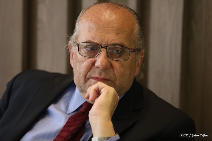 Ra&uacute;l Alconada