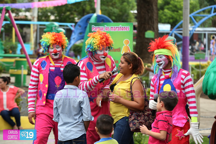 Colorida y pintoresca jornada en honor a las madres en parque Los Mara&ntilde;ones