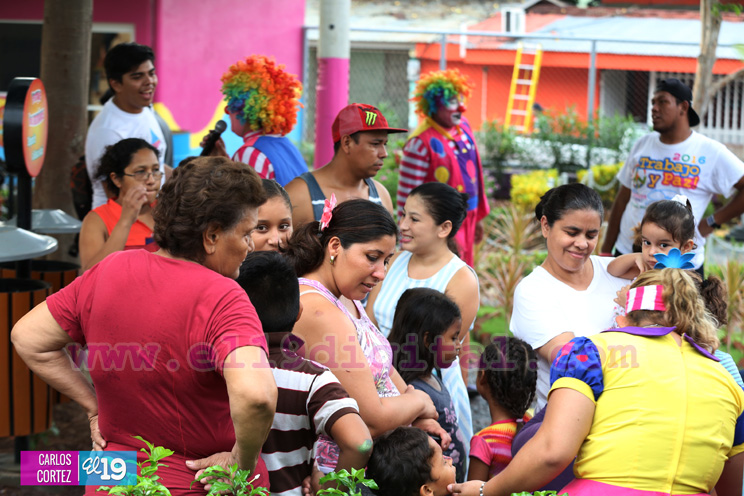 Colorida y pintoresca jornada en honor a las madres en parque Los Mara&ntilde;ones