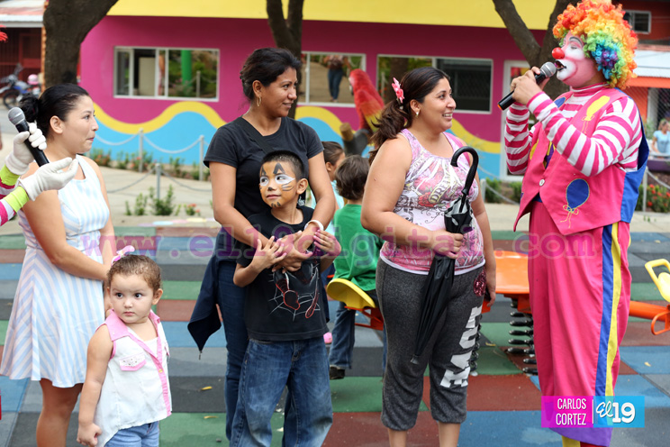 Colorida y pintoresca jornada en honor a las madres en parque Los Mara&ntilde;ones