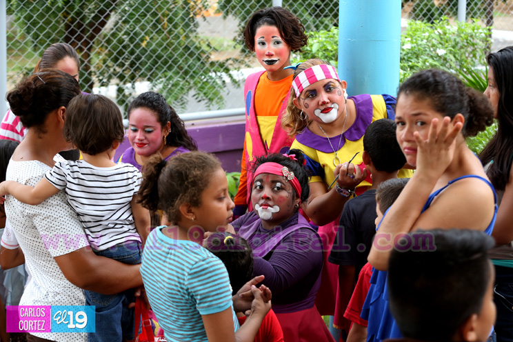 Colorida y pintoresca jornada en honor a las madres en parque Los Mara&ntilde;ones