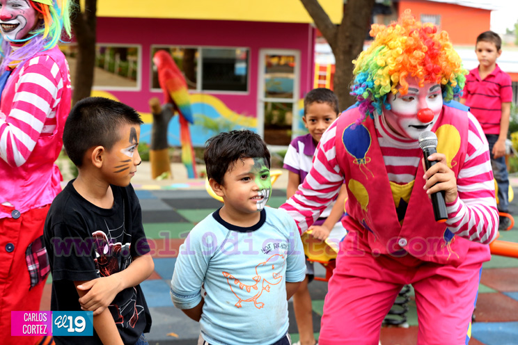Colorida y pintoresca jornada en honor a las madres en parque Los Mara&ntilde;ones