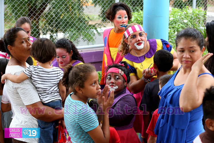 Colorida y pintoresca jornada en honor a las madres en parque Los Mara&ntilde;ones