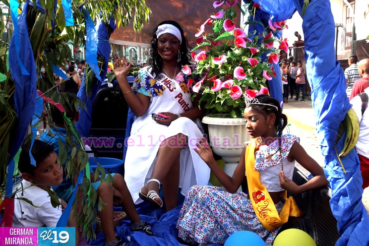 Carnaval en Bluefields: Música, color y tradición en las alegres comparsas del Palo de Mayo