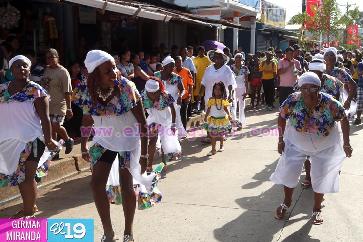 Carnaval en Bluefields: Música, color y tradición en las alegres comparsas del Palo de Mayo