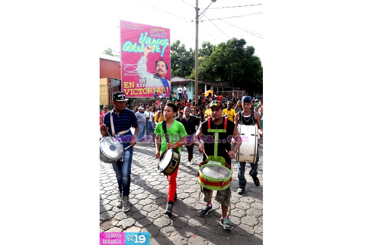 Carnaval en Bluefields: Música, color y tradición en las alegres comparsas del Palo de Mayo