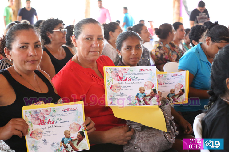 Gobierno Sandinista entrega bonos para potenciar capacidades productivas a mujeres cooperativistas del norte