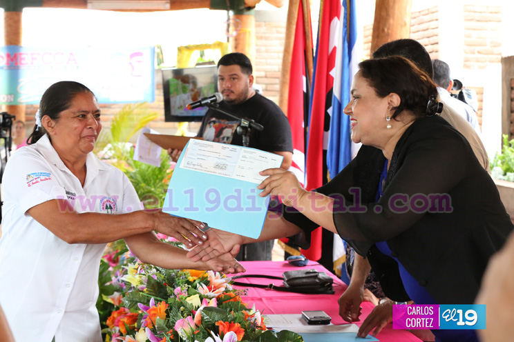 Gobierno Sandinista entrega bonos para potenciar capacidades productivas a mujeres cooperativistas del norte