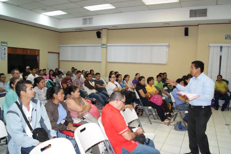 M&eacute;dicos y enfermeras se dirigen hacia zonas remotas de nuestro pa&iacute;s cargados de entusiasmo y compromiso con la salud del pueblo