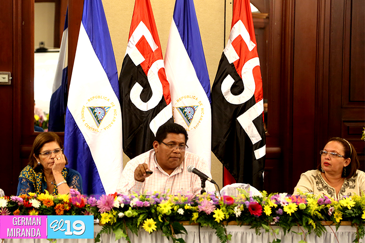 MINED y padres de familia celebran Congreso Nacional de Continuidad Educativa