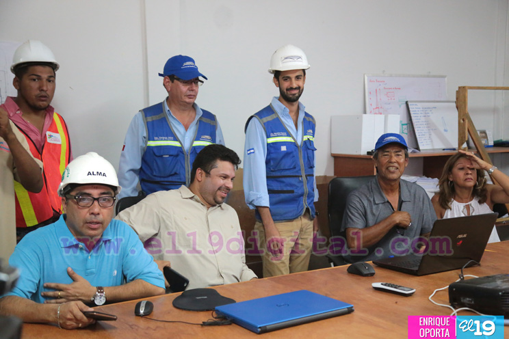 Denis Mart&iacute;nez visita construcci&oacute;n de nuevo Estadio Nacional de B&eacute;isbol