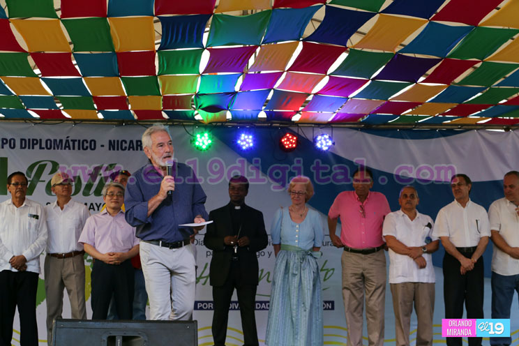 Naciones del mundo convergen en Puerto Salvador Allende para celebrar la diversidad cultural
