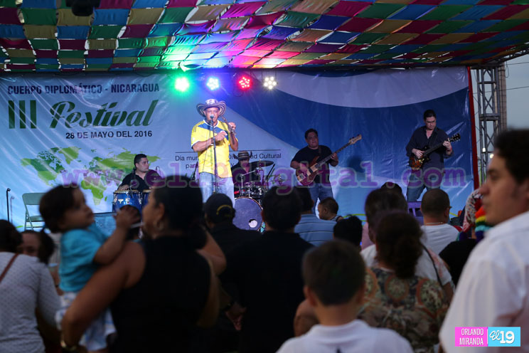 Naciones del mundo convergen en Puerto Salvador Allende para celebrar la diversidad cultural