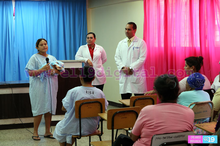 Pacientes del Hospital Bertha Calderón plantean sus inquietudes ante autoridades