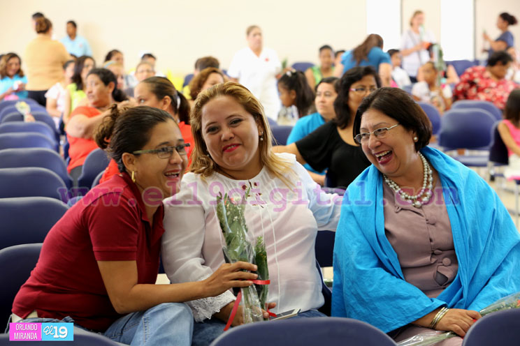 SILAIS-Managua rinde homenaje a las madres trabajadoras de la salud