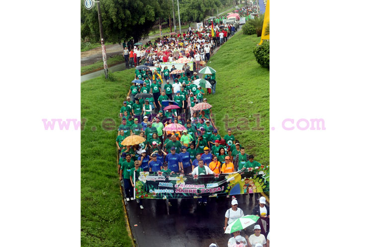 Miles marchan por las calles de Managua en celebraci&oacute;n del D&iacute;a de la Tierra