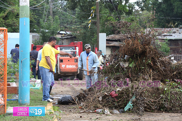 Alcaldía de Managua limpia cementerios capitalinos