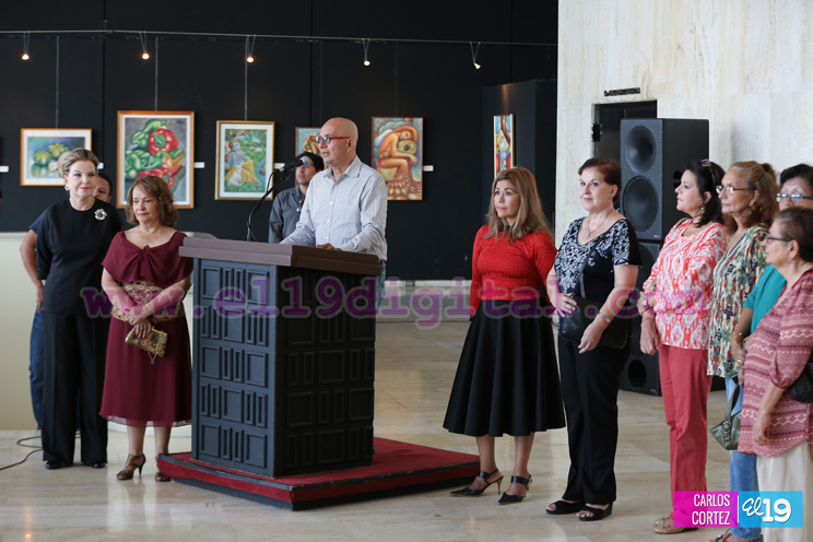 Inauguran exposición de artes plásticas en la capital